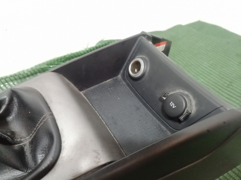 Recambio de consola central trasera para hyundai i30 (fd) 1.6 referencia OEM IAM   