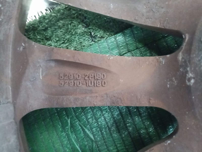 Recambio de juego llantas para kia sorento ii (xm) 2.4 cvvt referencia OEM IAM   