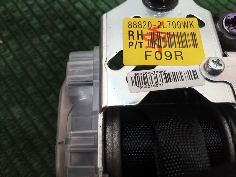 Recambio de cinturon seguridad delantero derecho para hyundai i30 (fd) 1.6 referencia OEM IAM 888202L700 888202L700 888202L700