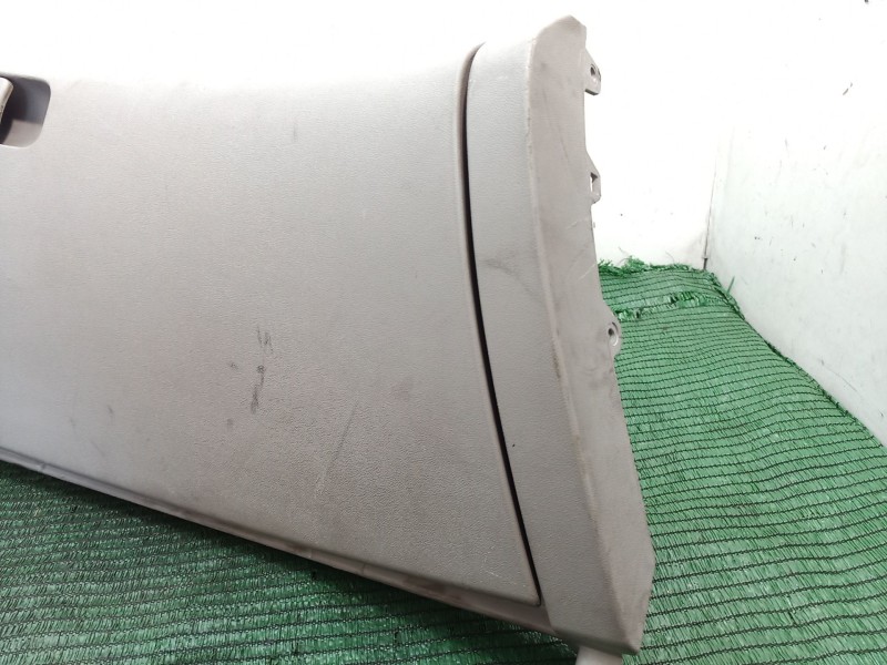 Recambio de guantera para kia cee´d referencia OEM IAM   