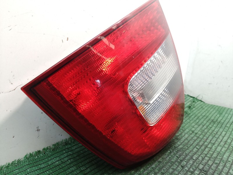 Recambio de piloto trasero derecho para skoda octavia ii (1z3) 1.6 tdi referencia OEM IAM   