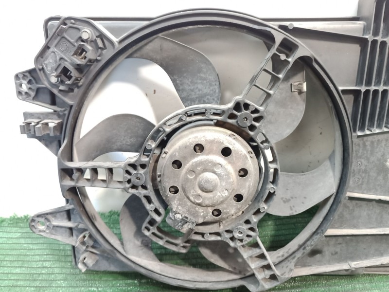 Recambio de electroventilador para fiat punto (188_) 1.4 referencia OEM IAM 823700600 823700600 823700600