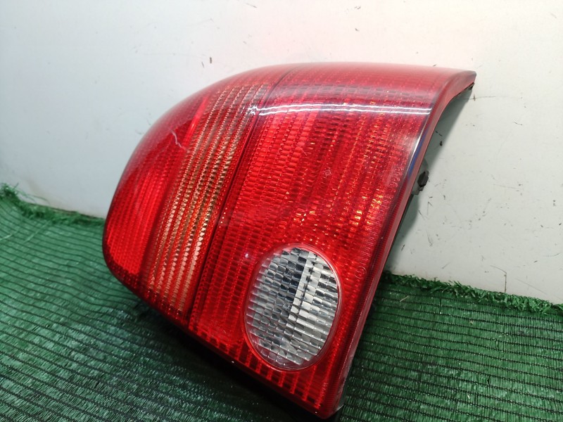 Recambio de piloto trasero derecho para volkswagen lupo (6x1/6e1) 1.0 referencia OEM IAM 38020748 38020748 38020748