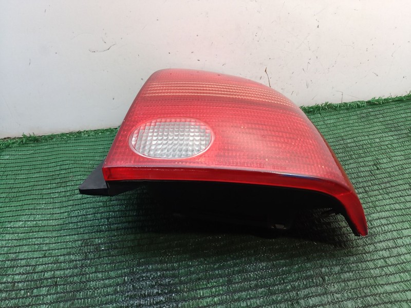 Recambio de piloto trasero derecho para volkswagen lupo (6x1/6e1) 1.0 referencia OEM IAM 38020748 38020748 38020748