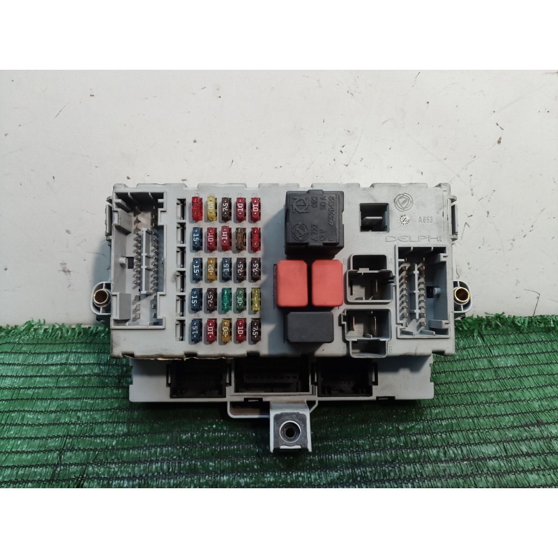 Recambio de caja reles / fusibles para fiat punto (188_) 1.4 referencia OEM IAM   