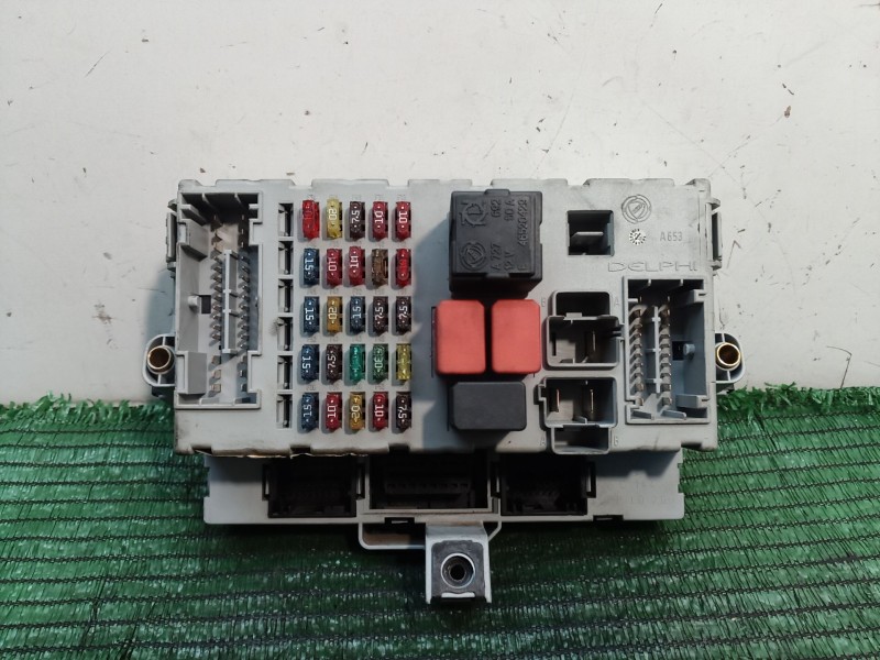 Recambio de caja reles / fusibles para fiat punto (188_) 1.4 referencia OEM IAM   