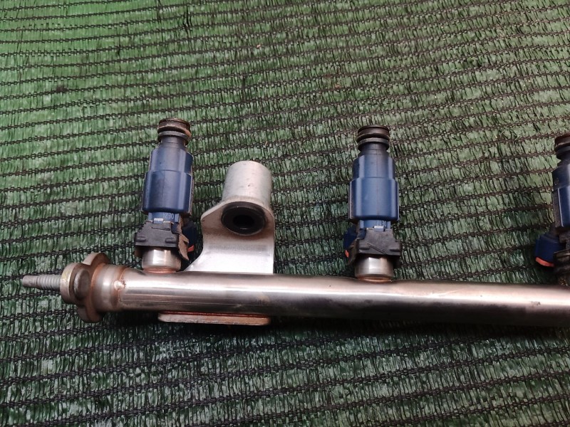 Recambio de rampa inyectora para hyundai i30 (fd) 1.6 referencia OEM IAM SINREF SIN REF SIN REF