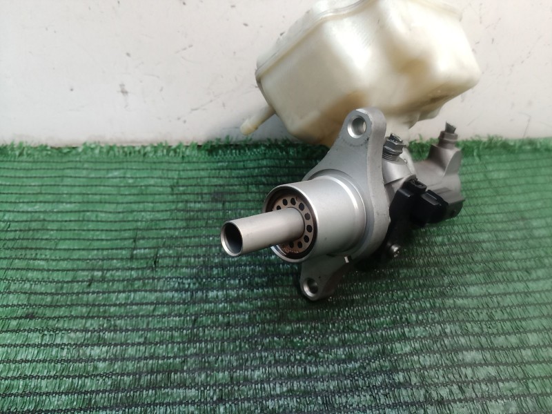 Recambio de bomba freno para volkswagen golf vi (5k1) advance referencia OEM IAM   