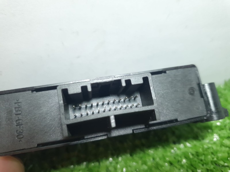 Recambio de modulo electronico para renault zoe 2014 referencia OEM IAM   