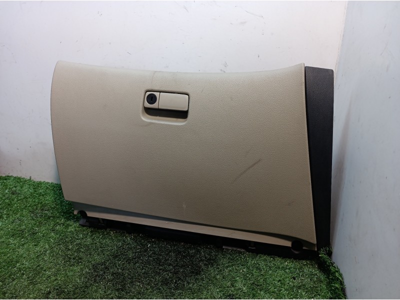 Recambio de guantera para nissan primera berlina (p12) acenta referencia OEM IAM 68520AV600 68520AV600 30230M