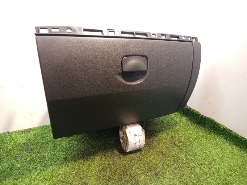 Recambio de guantera para renault clio iii 1.2 16v referencia OEM IAM   