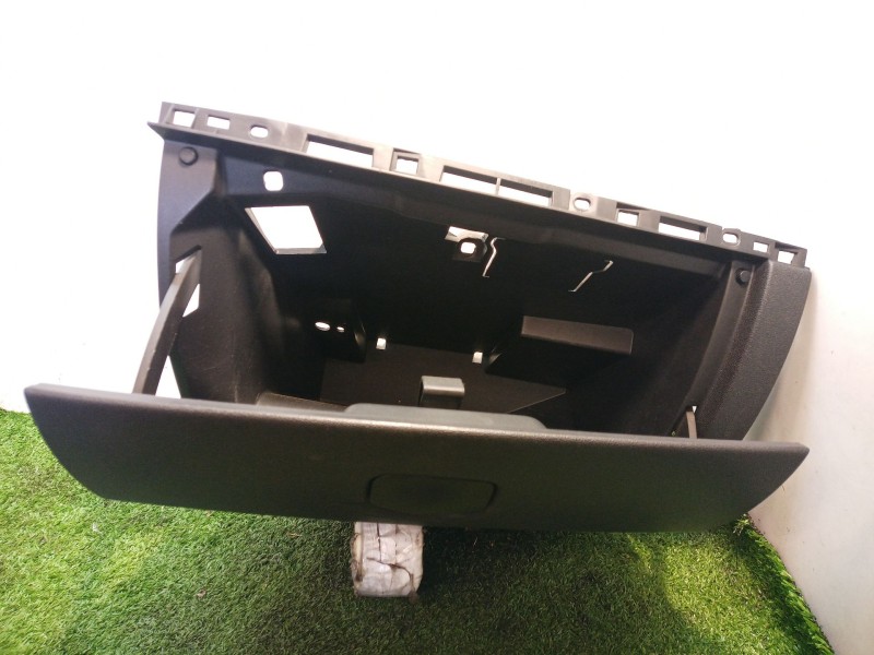 Recambio de guantera para renault clio iii 1.2 16v referencia OEM IAM   