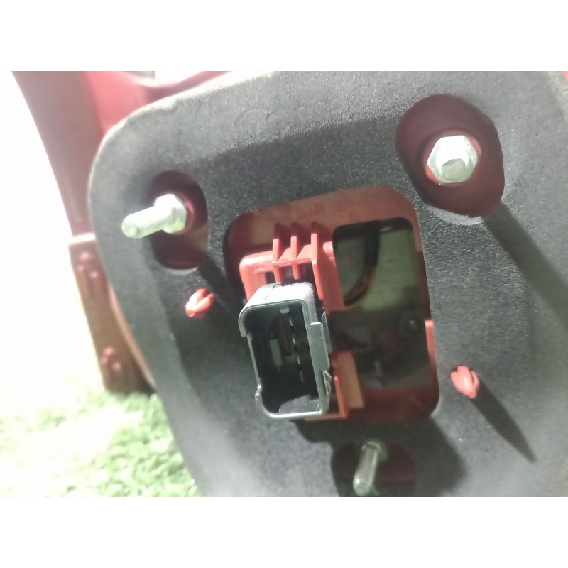 Recambio de piloto trasero izquierdo para volkswagen passat b6 (3c2) 2.0 tdi referencia OEM IAM   