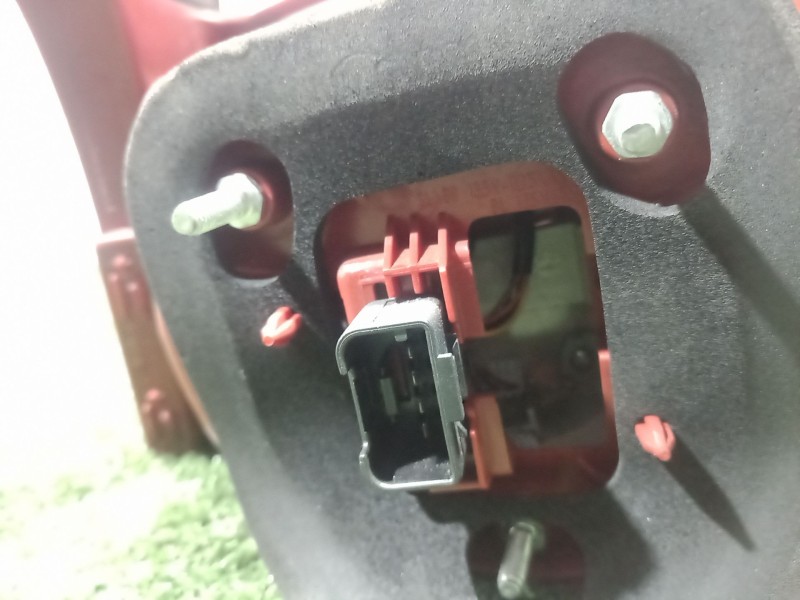 Recambio de piloto trasero izquierdo para volkswagen passat b6 (3c2) 2.0 tdi referencia OEM IAM   