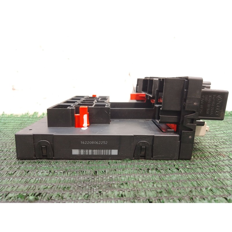Recambio de caja reles / fusibles para volkswagen passat b6 (3c2) 2.0 tdi referencia OEM IAM 3C0937049J 04439351 28027755