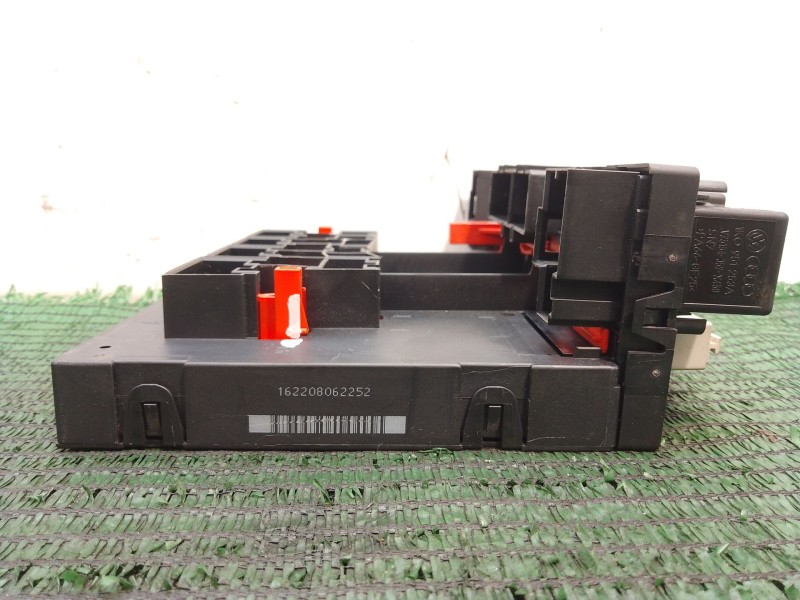 Recambio de caja reles / fusibles para volkswagen passat b6 (3c2) 2.0 tdi referencia OEM IAM 3C0937049J 04439351 28027755