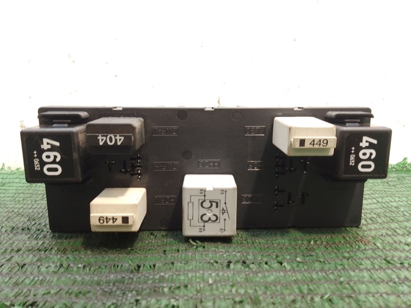 Recambio de caja reles / fusibles para volkswagen passat b6 (3c2) 2.0 tdi referencia OEM IAM 3C0937049J 04439351 28027755