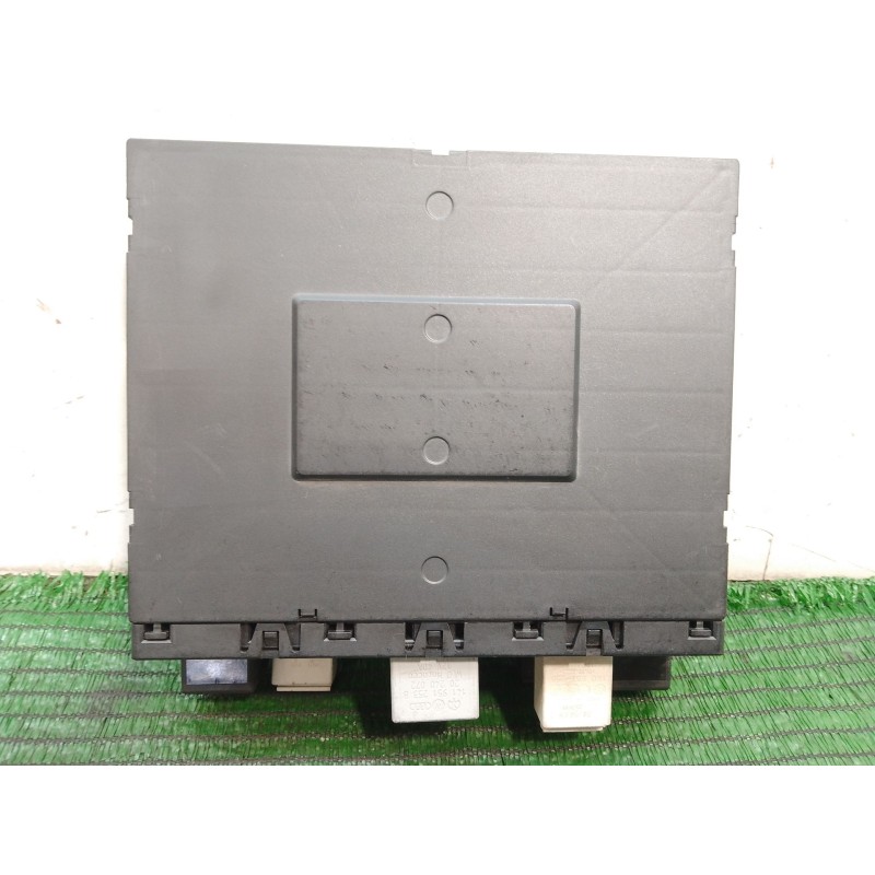 Recambio de caja reles / fusibles para volkswagen passat b6 (3c2) 2.0 tdi referencia OEM IAM 3C0937049J 04439351 28027755