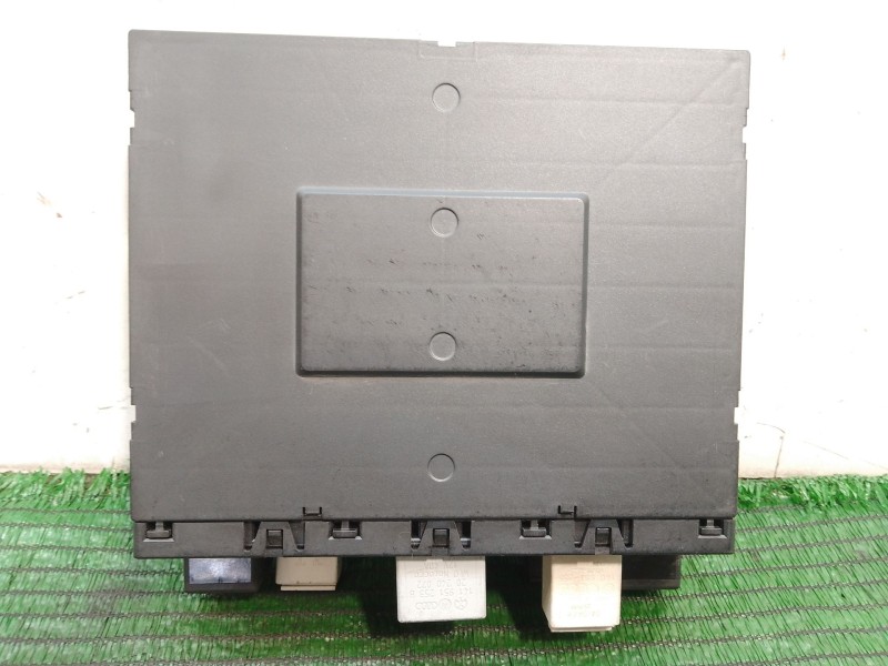 Recambio de caja reles / fusibles para volkswagen passat b6 (3c2) 2.0 tdi referencia OEM IAM 3C0937049J 04439351 28027755