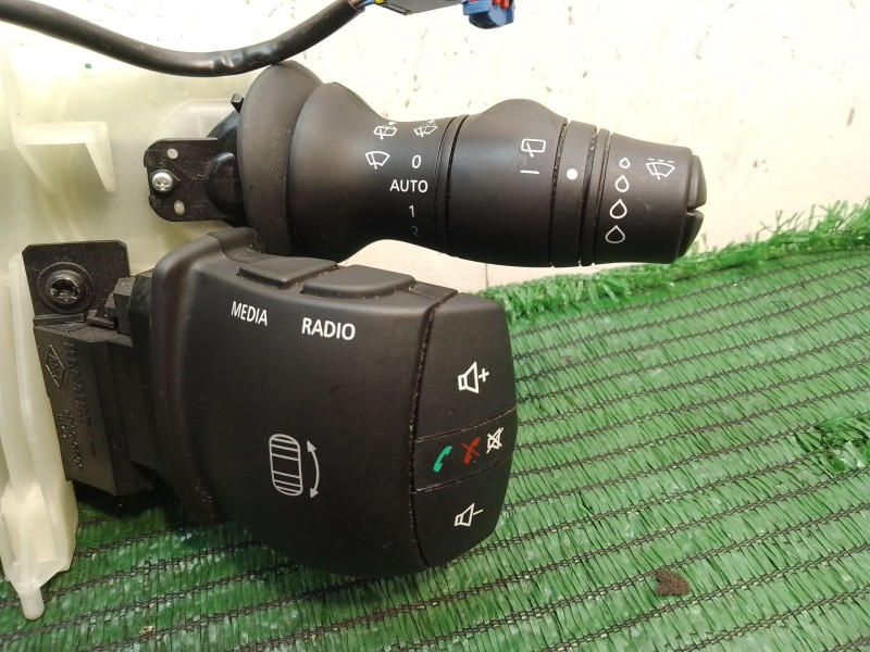Recambio de mando multifuncion para renault zoe 2014 referencia OEM IAM 255673247R 255673247R 255522540R