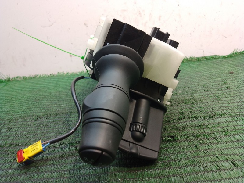 Recambio de mando multifuncion para renault zoe 2014 referencia OEM IAM 255673247R 255673247R 255522540R