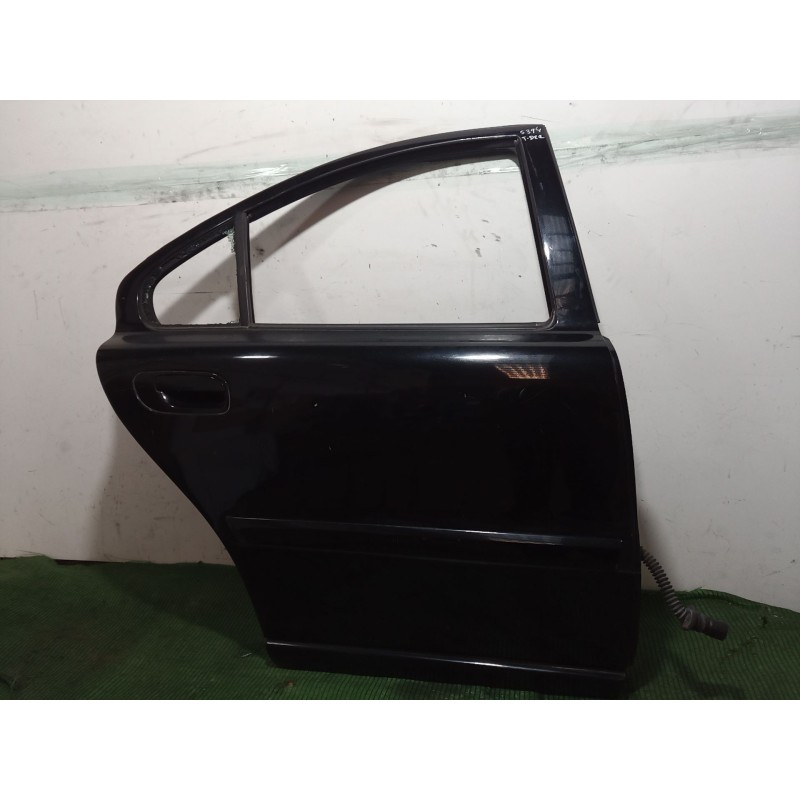 Recambio de puerta trasera derecha para volvo s60 berlina 2.4 diesel cat referencia OEM IAM   