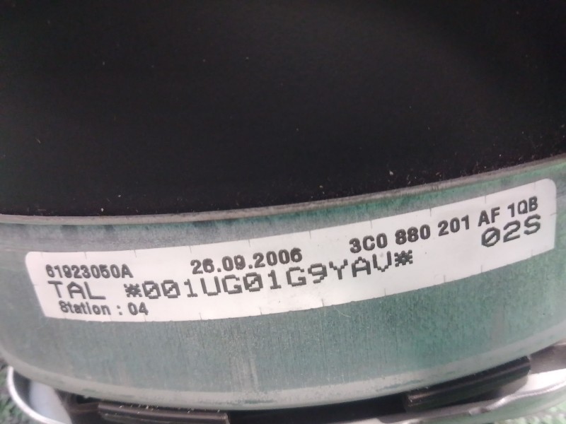 Recambio de airbag volante para volkswagen passat b6 (3c2) 2.0 tdi referencia OEM IAM 61923050A 001UG01G9YAV 3C0880201AF