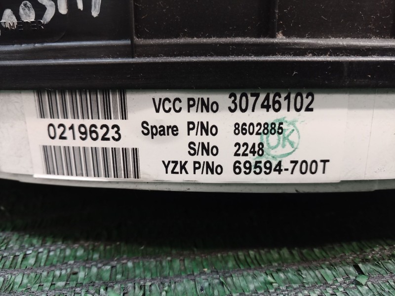 Recambio de cuadro instrumentos para volvo s60 berlina 2.4 diesel cat referencia OEM IAM   