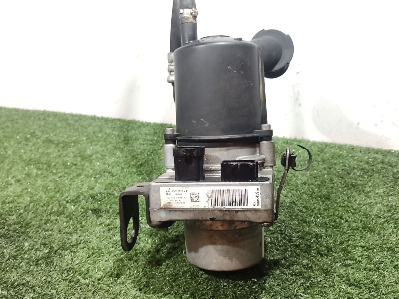 Recambio de bomba direccion para citroën c4 berlina referencia OEM IAM   