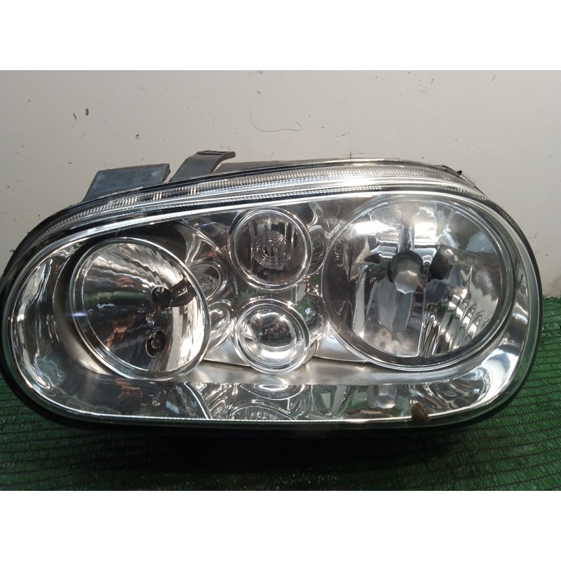 Recambio de faro izquierdo para volkswagen golf iv (1j1) 1.4 16v referencia OEM IAM 083411108L 084411183L 084411130L