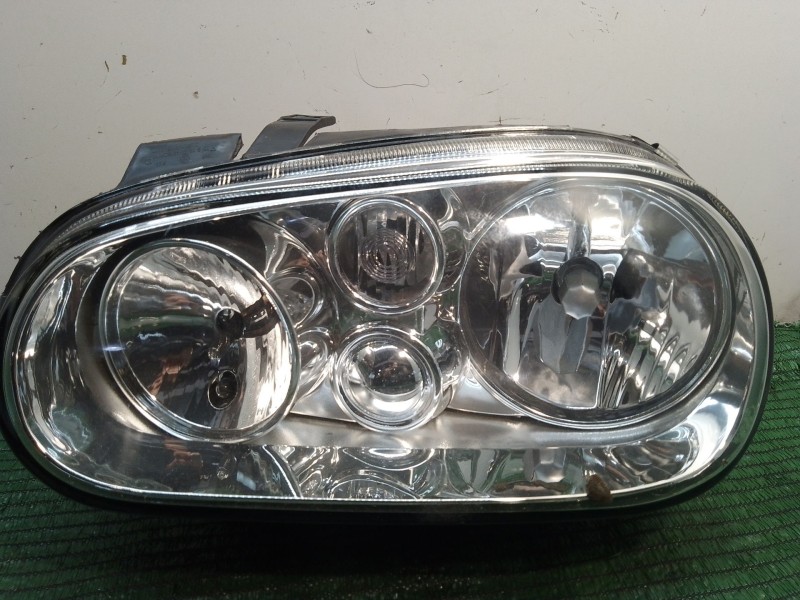 Recambio de faro izquierdo para volkswagen golf iv (1j1) 1.4 16v referencia OEM IAM 083411108L 084411183L 084411130L