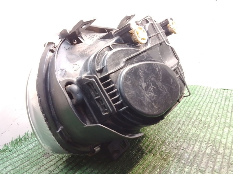 Recambio de faro izquierdo para volkswagen golf iv (1j1) 1.4 16v referencia OEM IAM 083411108L 084411183L 084411130L