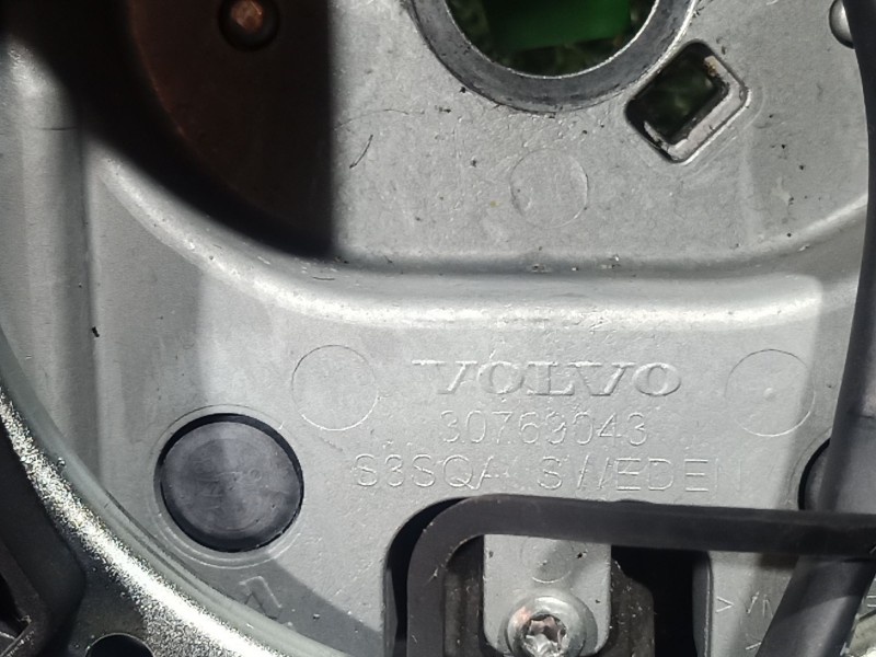 Recambio de volante para volvo s60 berlina 2.4 diesel cat referencia OEM IAM   