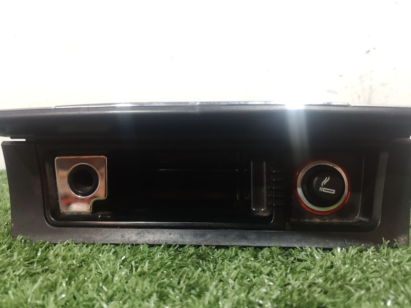 Recambio de cenicero para volkswagen passat b6 (3c2) 2.0 tdi referencia OEM IAM   