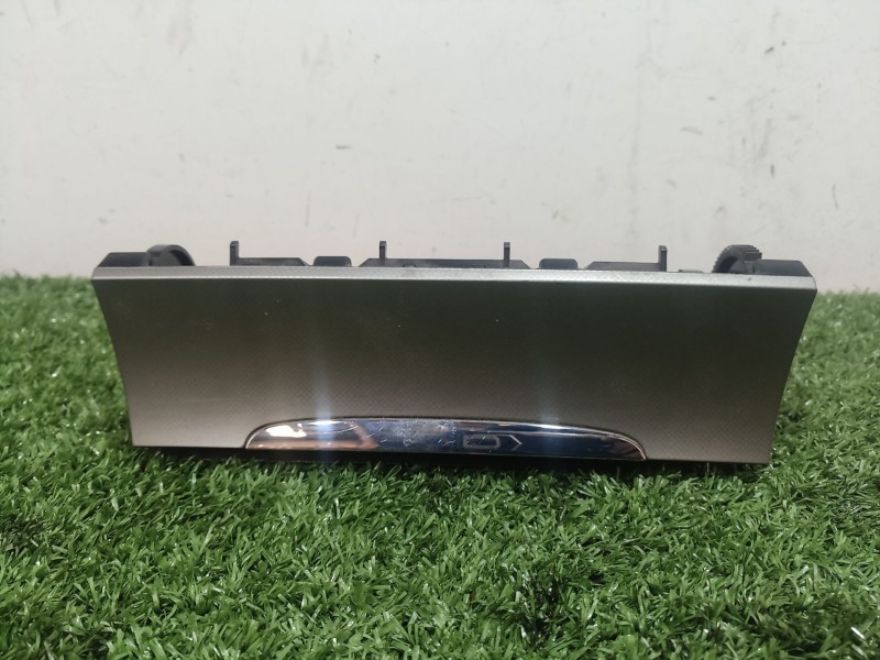 Recambio de cenicero para volkswagen passat b6 (3c2) 2.0 tdi referencia OEM IAM   