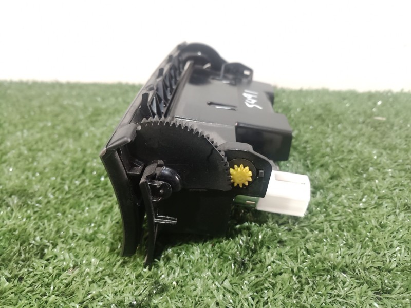 Recambio de cenicero para volkswagen passat b6 (3c2) 2.0 tdi referencia OEM IAM   