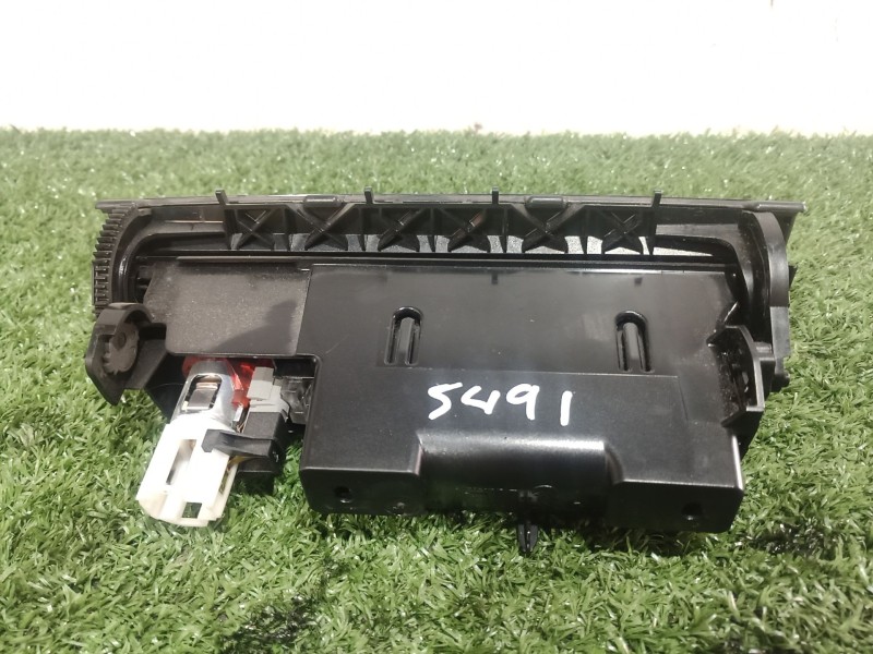 Recambio de cenicero para volkswagen passat b6 (3c2) 2.0 tdi referencia OEM IAM   