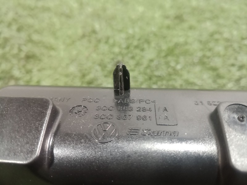 Recambio de cenicero para volkswagen passat b6 (3c2) 2.0 tdi referencia OEM IAM   