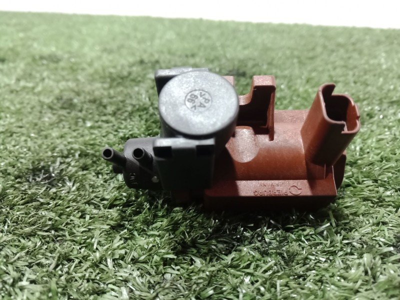 Recambio de valvula aire adicional para volvo s60 berlina 2.4 diesel cat referencia OEM IAM 70177100 70177100 70177100