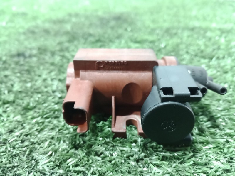 Recambio de valvula aire adicional para volvo s60 berlina 2.4 diesel cat referencia OEM IAM 70177100 70177100 70177100