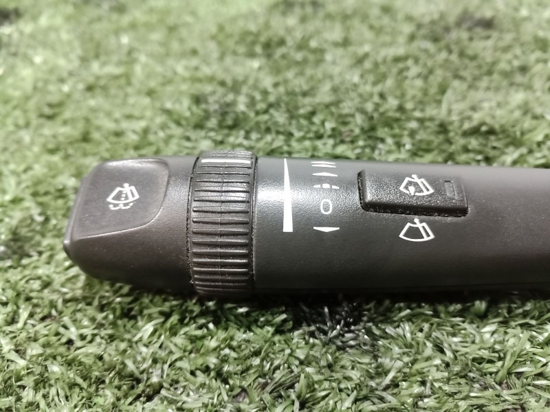 Recambio de mando limpia para volvo s60 berlina 2.4 diesel cat referencia OEM IAM 30768099 30768099 30768099