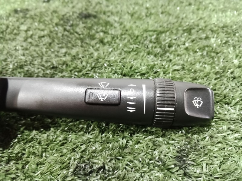 Recambio de mando limpia para volvo s60 berlina 2.4 diesel cat referencia OEM IAM 30768099 30768099 30768099