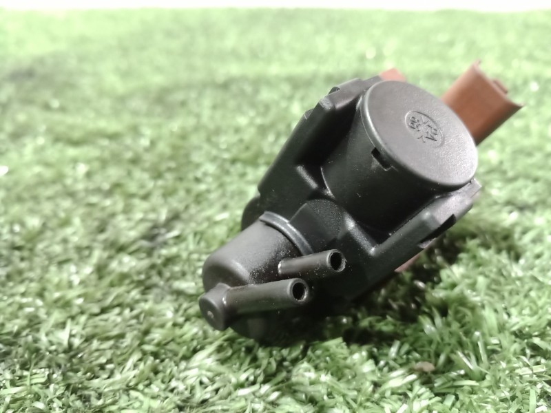 Recambio de valvula aire adicional para volvo s60 berlina 2.4 diesel cat referencia OEM IAM   