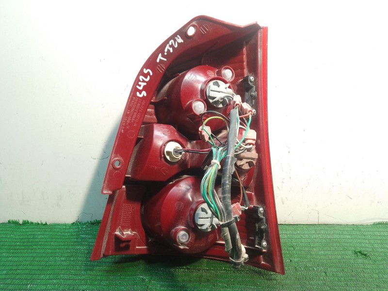 Recambio de piloto trasero izquierdo para hyundai atos (mx) 1.1 referencia OEM IAM 082211921 082211921 012211921