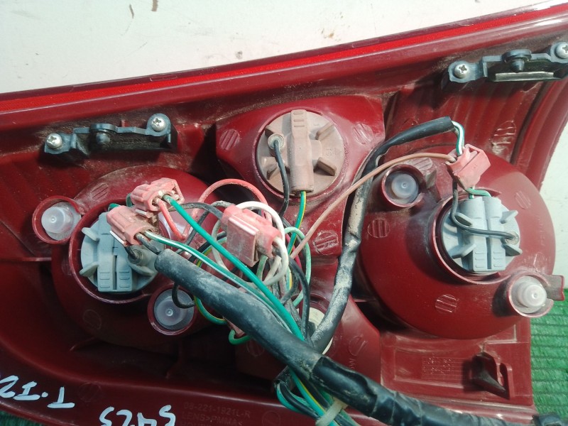 Recambio de piloto trasero izquierdo para hyundai atos (mx) 1.1 referencia OEM IAM 082211921 082211921 012211921