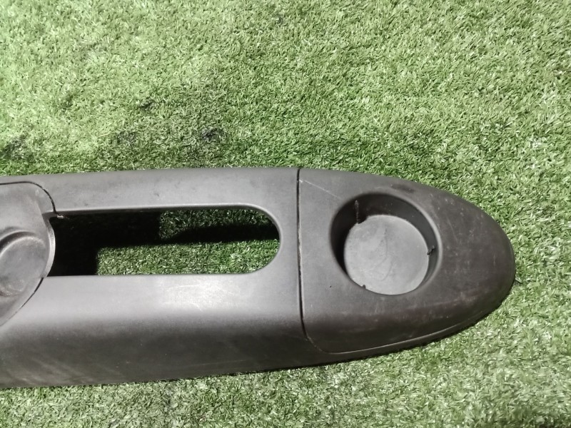 Recambio de consola central trasera para lancia ypsilon (843_) 1.2 (843.axb1a) referencia OEM IAM 735322094 735322094 735342538