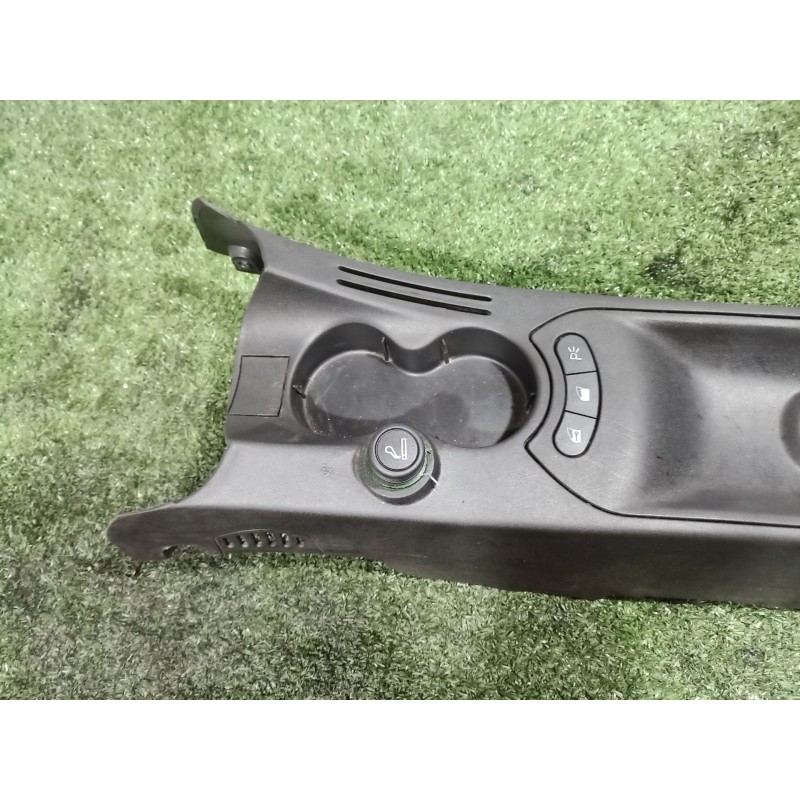 Recambio de consola central trasera para lancia ypsilon (843_) 1.2 (843.axb1a) referencia OEM IAM 735322094 735322094 735342538