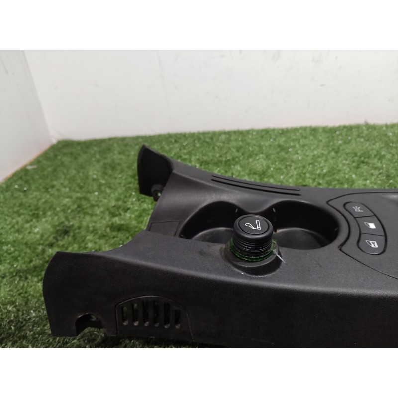 Recambio de consola central trasera para lancia ypsilon (843_) 1.2 (843.axb1a) referencia OEM IAM 735322094 735322094 735342538