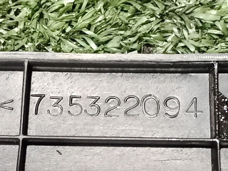 Recambio de consola central trasera para lancia ypsilon (843_) 1.2 (843.axb1a) referencia OEM IAM 735322094 735322094 735342538