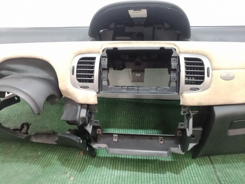 Recambio de salpicadero para lancia ypsilon (843_) 1.2 (843.axb1a) referencia OEM IAM   